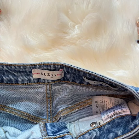 Guess Vintage High Rise Mom Jeans - Picture 2 of 4